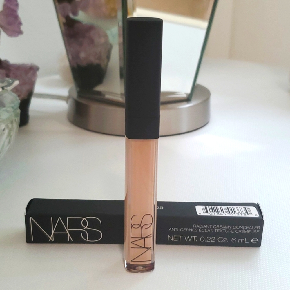 NIB NARS Radiant Creamy Concealer Full size in Light 2.4 Cafe Au Lait
